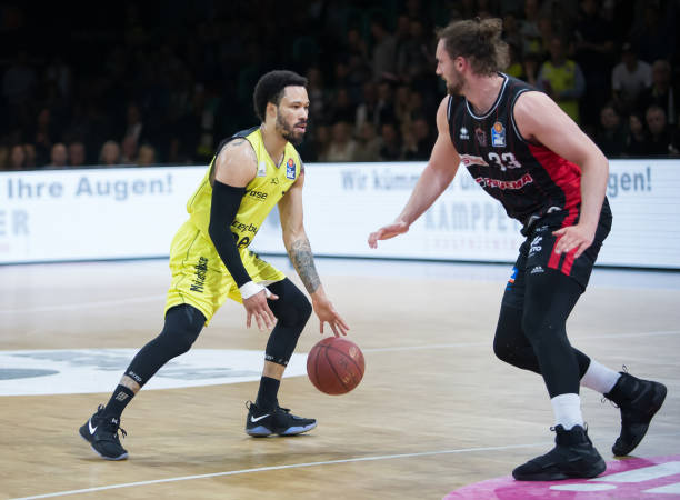 一位坚韧的 一位坚韧的