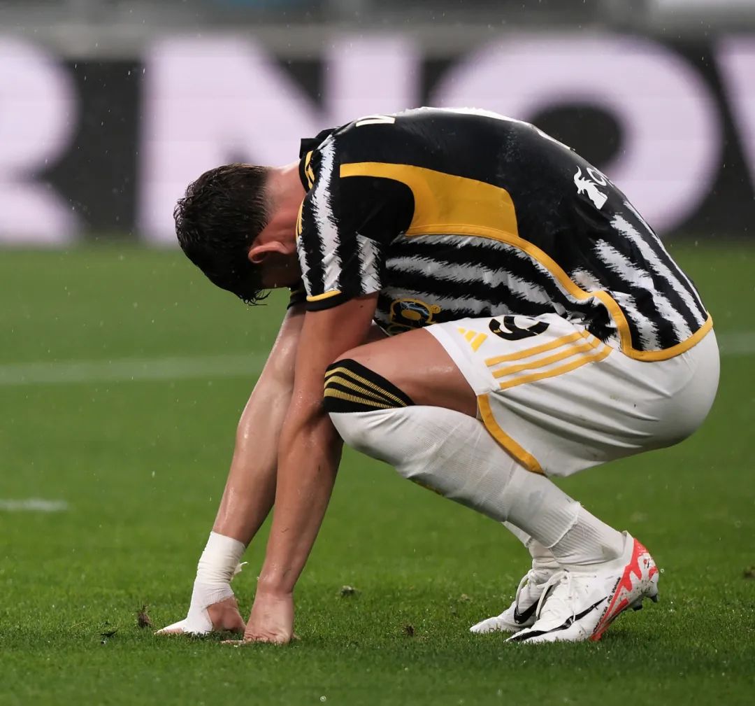 队的勉励 队的勉励